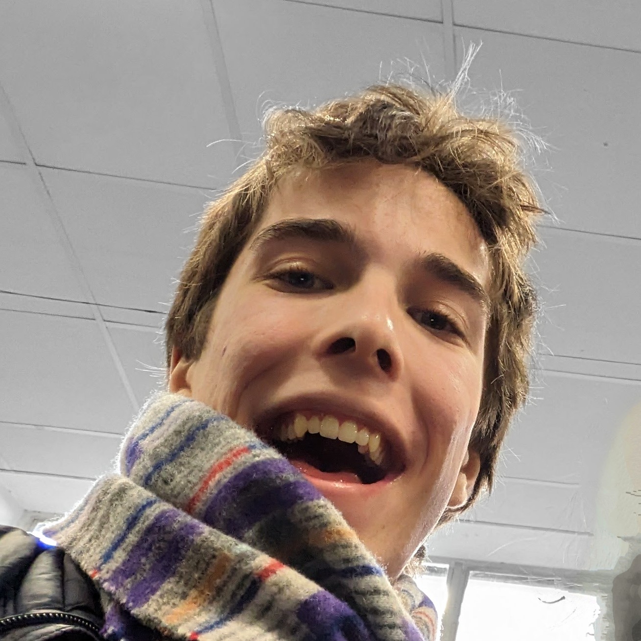 Oliver Hewitt's headshot